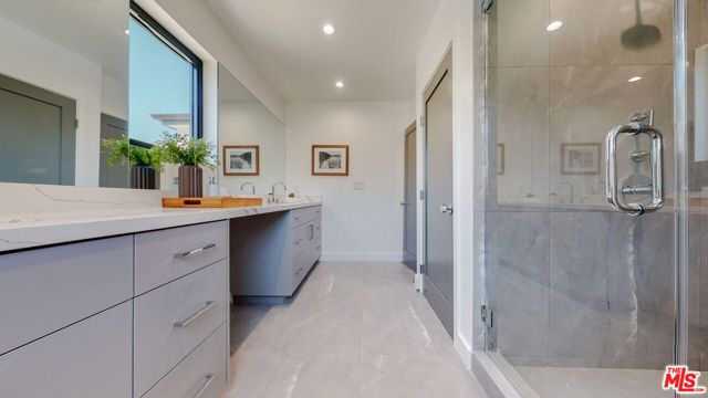 1824 Stearns Drive, Los Angeles, CA 90035