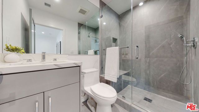 1824 Stearns Drive, Los Angeles, CA 90035