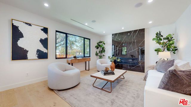 1824 Stearns Drive, Los Angeles, CA 90035