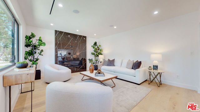 1824 Stearns Drive, Los Angeles, CA 90035