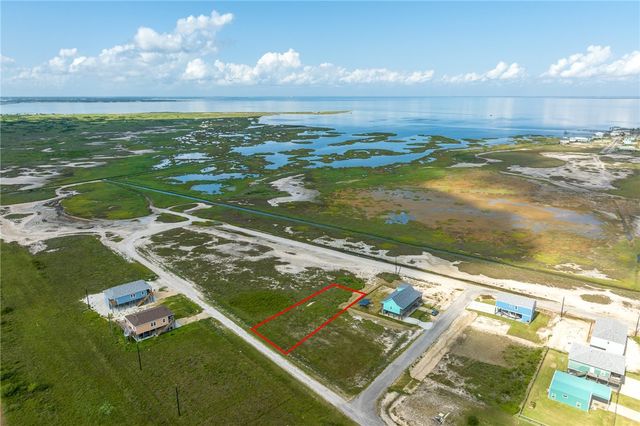 58 Bayview, Rockport, TX 78382