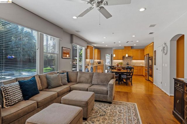 1320 Sand Drift Dr, Brentwood, CA 94513