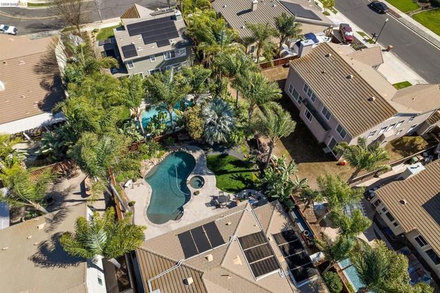 1320 Sand Drift Dr, Brentwood, CA 94513