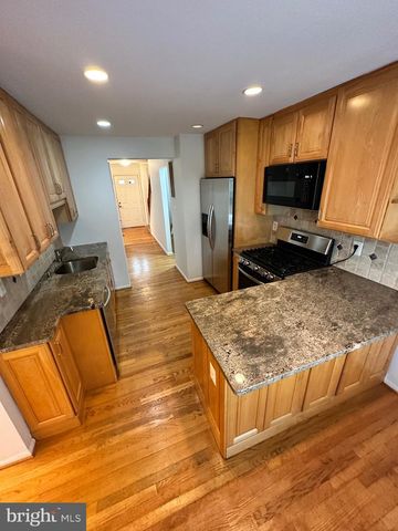 2258 CARTBRIDGE RD, Falls Church, VA 22043