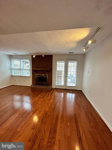 2258 CARTBRIDGE RD, Falls Church, VA 22043