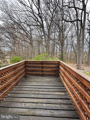 2258 CARTBRIDGE RD, Falls Church, VA 22043