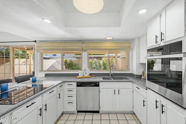 5865 E THOMAS Road, Scottsdale, AZ 85251