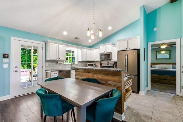 225 Fox Hunt Pl., Galivants Ferry, SC 29544