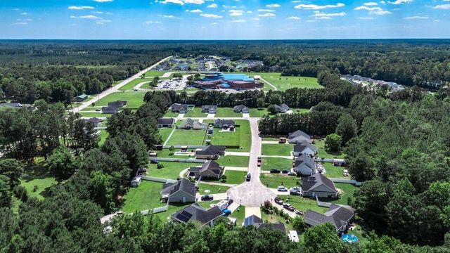 225 Fox Hunt Pl., Galivants Ferry, SC 29544