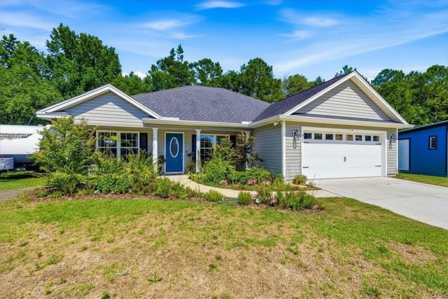 225 Fox Hunt Pl., Galivants Ferry, SC 29544