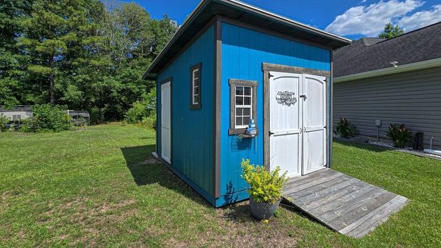 225 Fox Hunt Pl., Galivants Ferry, SC 29544
