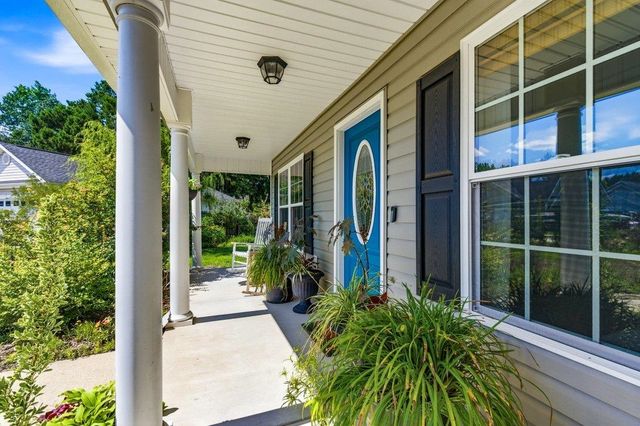 225 Fox Hunt Pl., Galivants Ferry, SC 29544