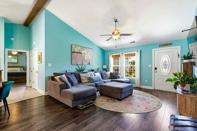 225 Fox Hunt Pl., Galivants Ferry, SC 29544