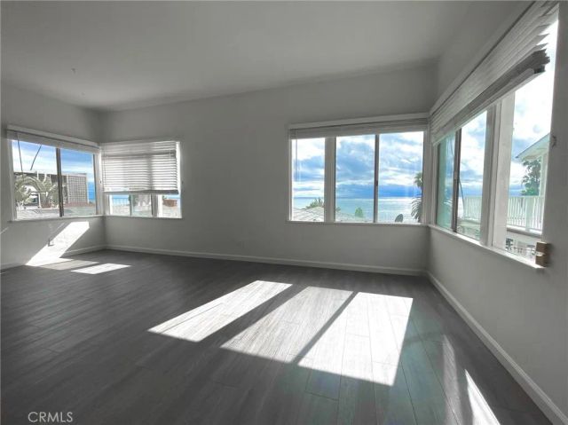 364 Cliff Drive 7, Laguna Beach, CA 92651