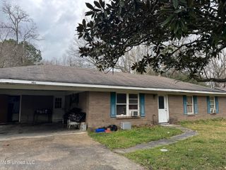 2612 Jackson Landing Road, Picayune, MS 39466