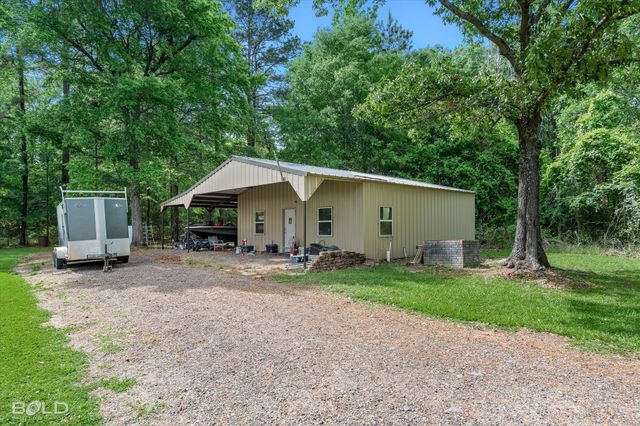 186 Hughes Road, Coushatta, LA 71019