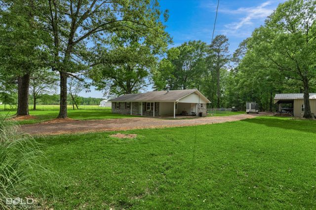 186 Hughes Road, Coushatta, LA 71019