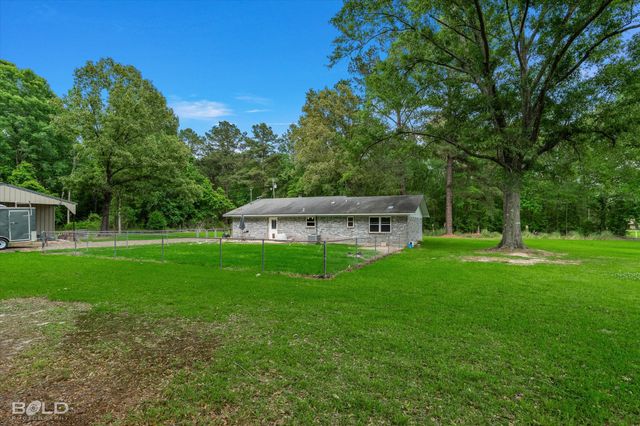 186 Hughes Road, Coushatta, LA 71019