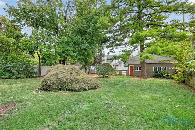 338 E 2nd Street, Perrysburg, OH 43551