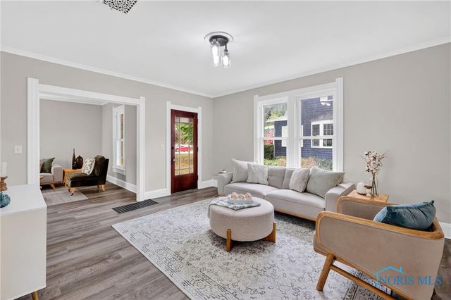 338 E 2nd Street, Perrysburg, OH 43551