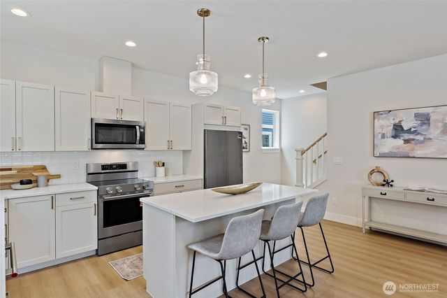 263 NW 42nd Street, Seattle, WA 98107