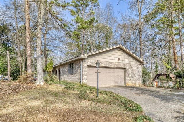 6655 Leisure Trail, Atlanta, GA 30349