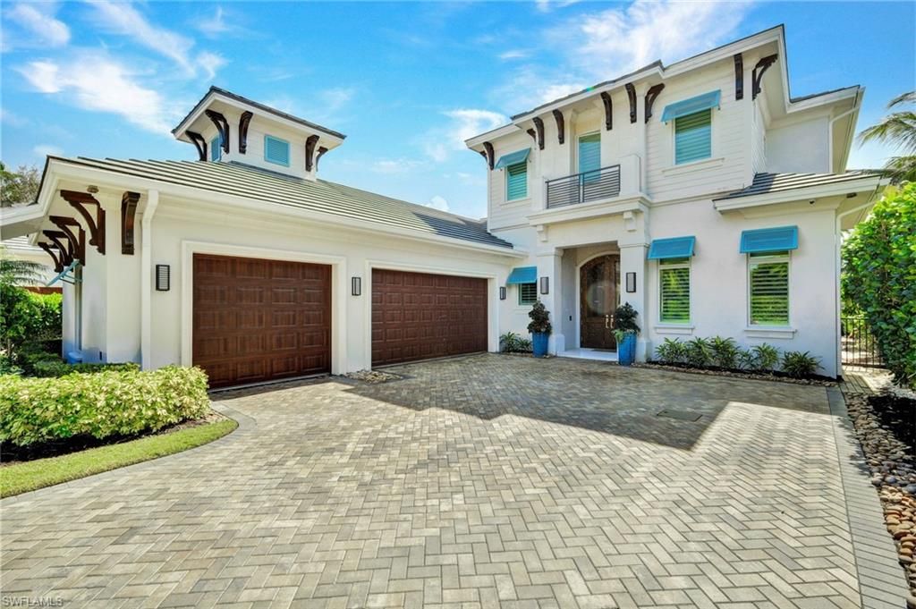 6892 Leeward WAY, NAPLES, FL 34109 — exterior