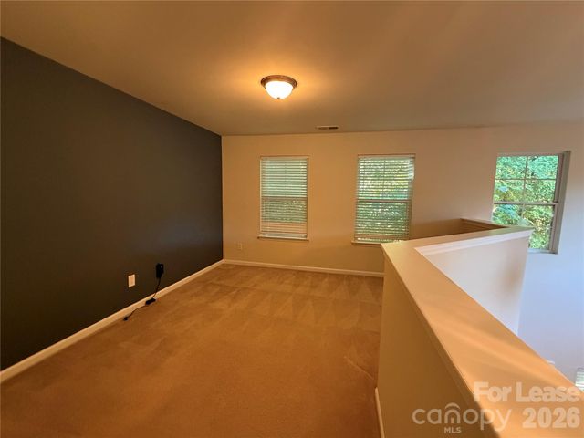 5615 Tipperlinn Way, Charlotte, NC 28278