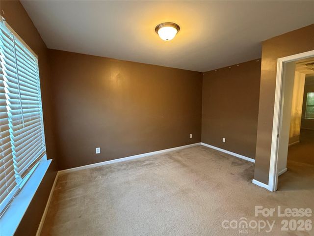 5615 Tipperlinn Way, Charlotte, NC 28278