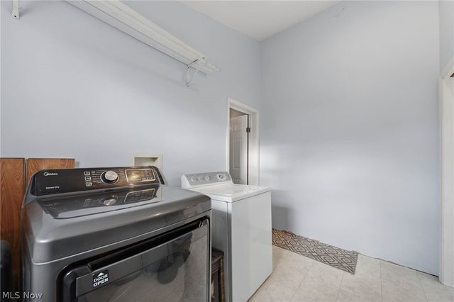 82 Dellenberger Avenue, Akron, OH 44312