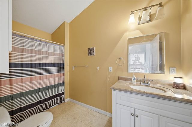 82 Dellenberger Avenue, Akron, OH 44312