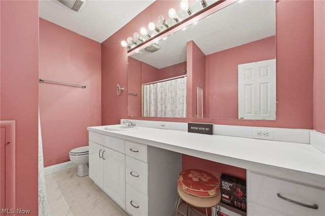 82 Dellenberger Avenue, Akron, OH 44312