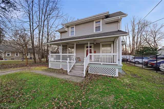 82 Dellenberger Avenue, Akron, OH 44312