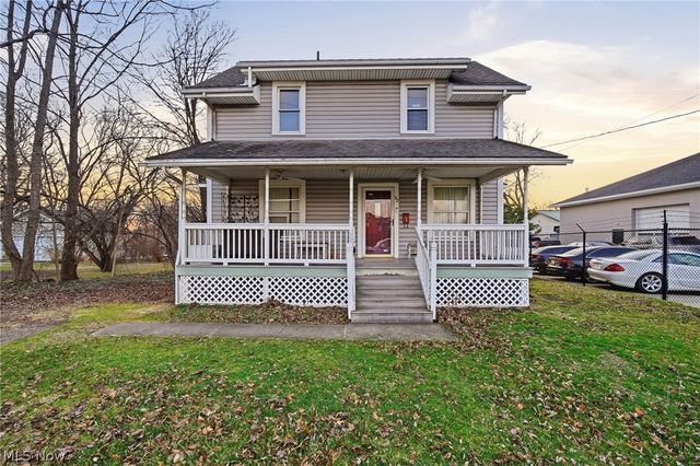 82 Dellenberger Avenue, Akron, OH 44312