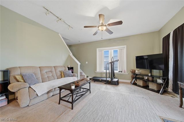 82 Dellenberger Avenue, Akron, OH 44312