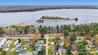 1653 S Beech Avenue, Big Prairie Twp, MI 49349