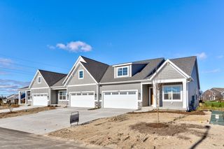 11905 Smithfield Drive, Holland, MI 49424