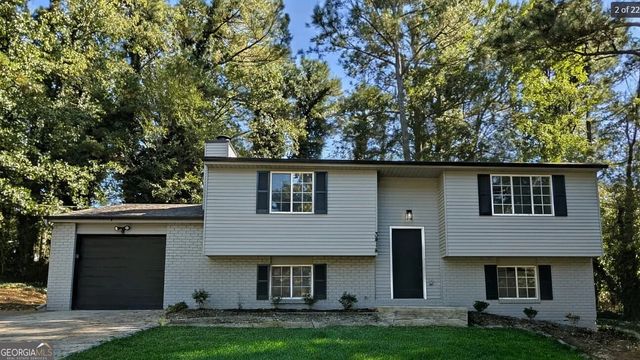 3414 Dearwood Drive SW, Lilburn, GA 30047