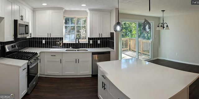 3414 Dearwood Drive SW, Lilburn, GA 30047