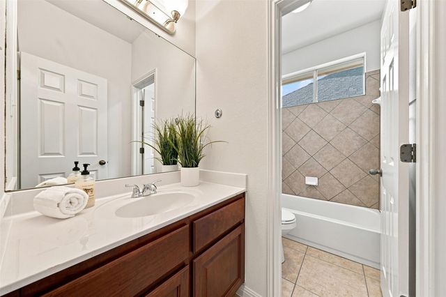 8017 Ladera Verde DR, Austin, TX 78739