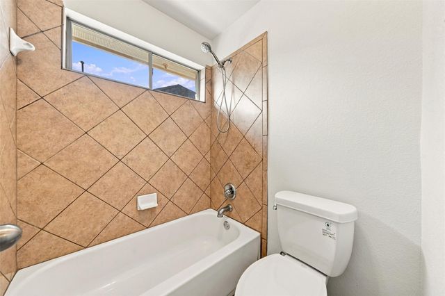 8017 Ladera Verde DR, Austin, TX 78739