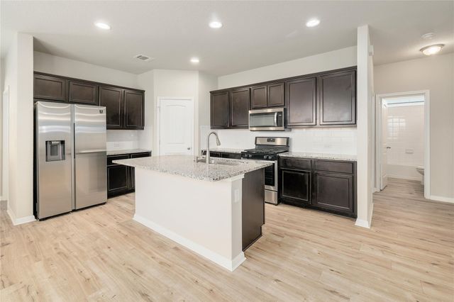 453 Dubina Ave, Georgetown, TX 78626