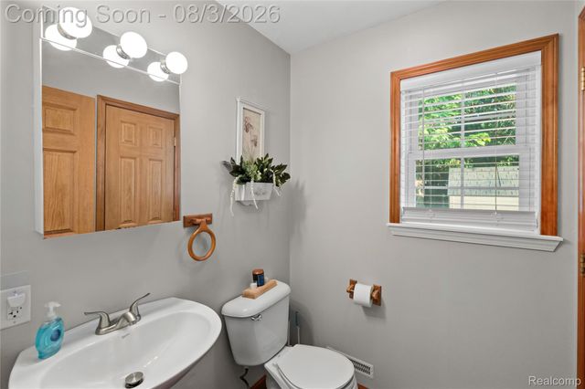 5096 N Irish Road, Richfield Township, MI 48423