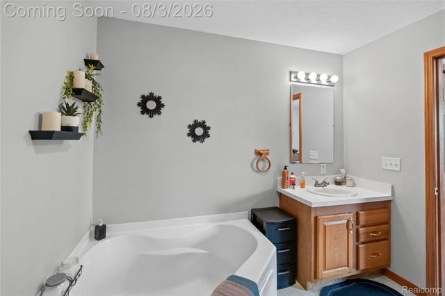 5096 N Irish Road, Richfield Township, MI 48423