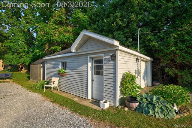 5096 N Irish Road, Richfield Township, MI 48423
