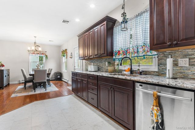 30 High Street, Unionville, NY 10988