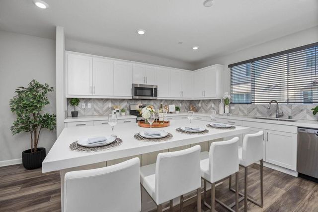 3574 Conner Way, Oceanside, CA 92056