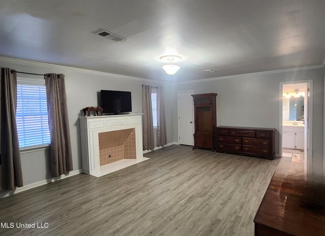 200 Dunbarton Drive, Natchez, MS 39120