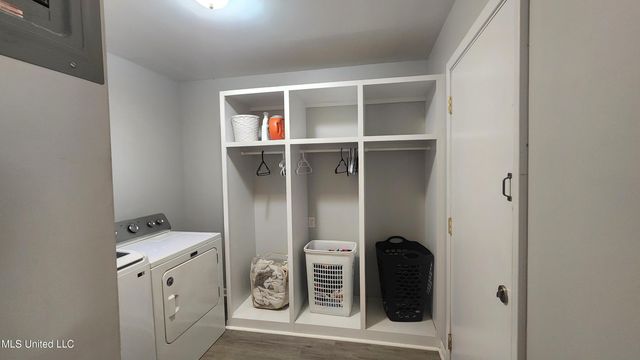 200 Dunbarton Drive, Natchez, MS 39120