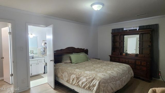 200 Dunbarton Drive, Natchez, MS 39120